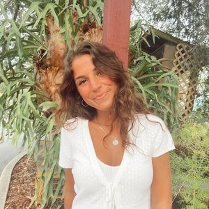 Meet your Posher, Olivia